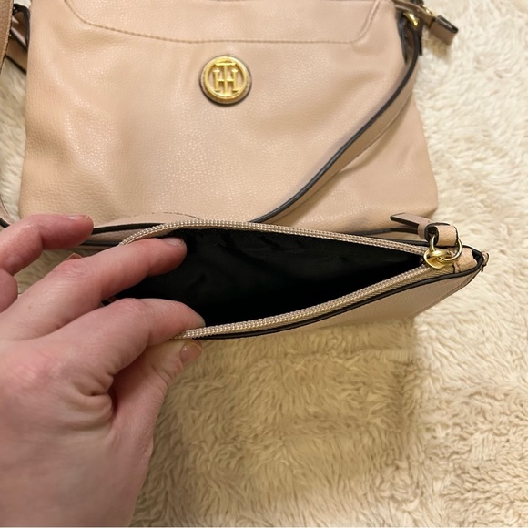 Tommy Hilfiger | Crossbody Purse | Light Pink | Gold Emblem | Zipper Pouch - Picture 5 of 10